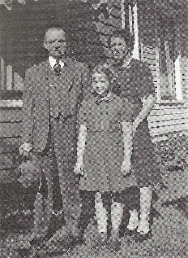 Lube and Ermon Harp and their daughter, Elaine, in Detroit