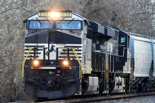 Norfolk & Southern locomotive Photo by BERRY CRAIG