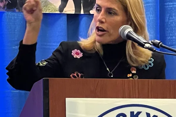 Nelson speaking at last year's state AFL-CIO convention.      Photo by BERRY CRAIG    