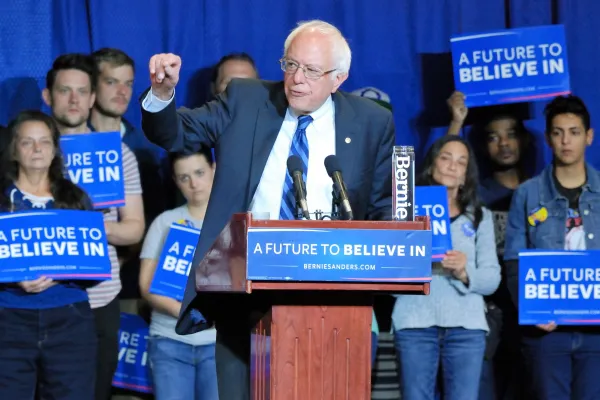 Bernie Sanders      Photo by BERRY CRAIG 