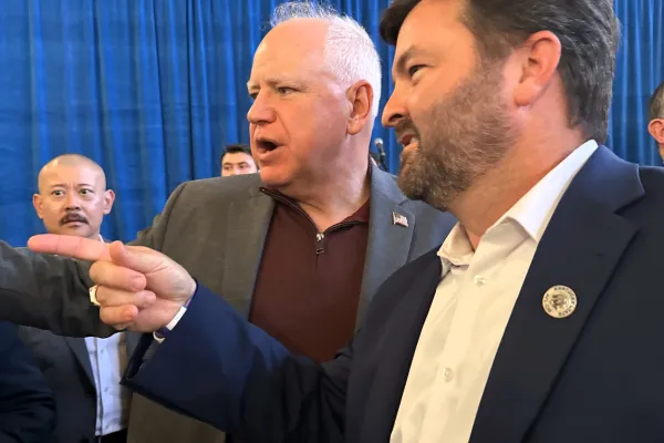 From left, Tim Walz and Dustin Reindstedler