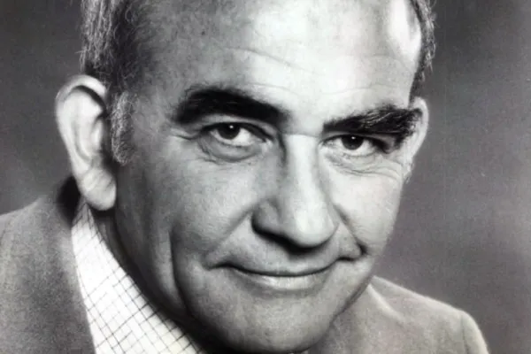 ed_asner_1977.jpg