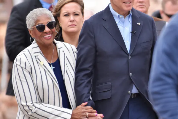from_left_anne_henning_byfield_presiding_bishop_of_the_ame_council_of_bishops_kentucky_first_lady_jacqueline_coleman_and_president_joe_biden.jpg