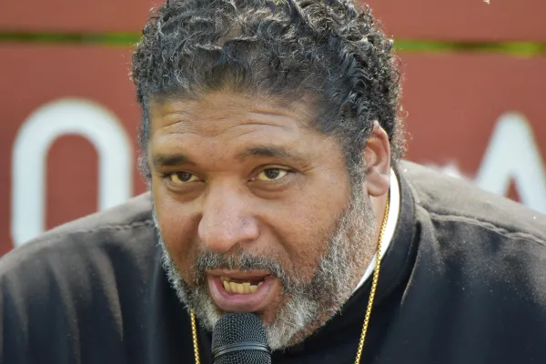 rev._dr._william_barber_poor_peoples_campaign_national_co-chair_at_eddyville.jpg