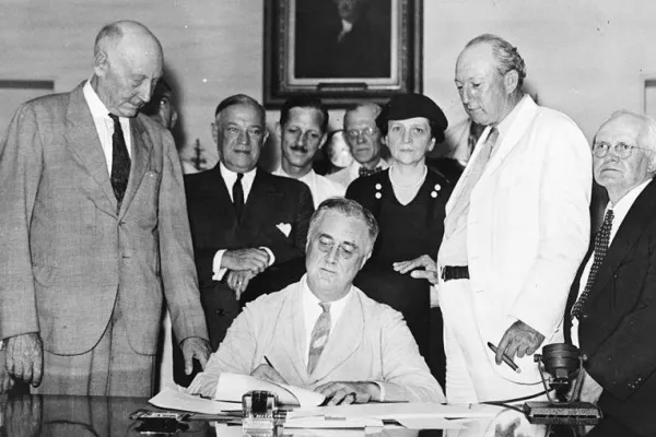 signing_of_the_social_security_act.jpg