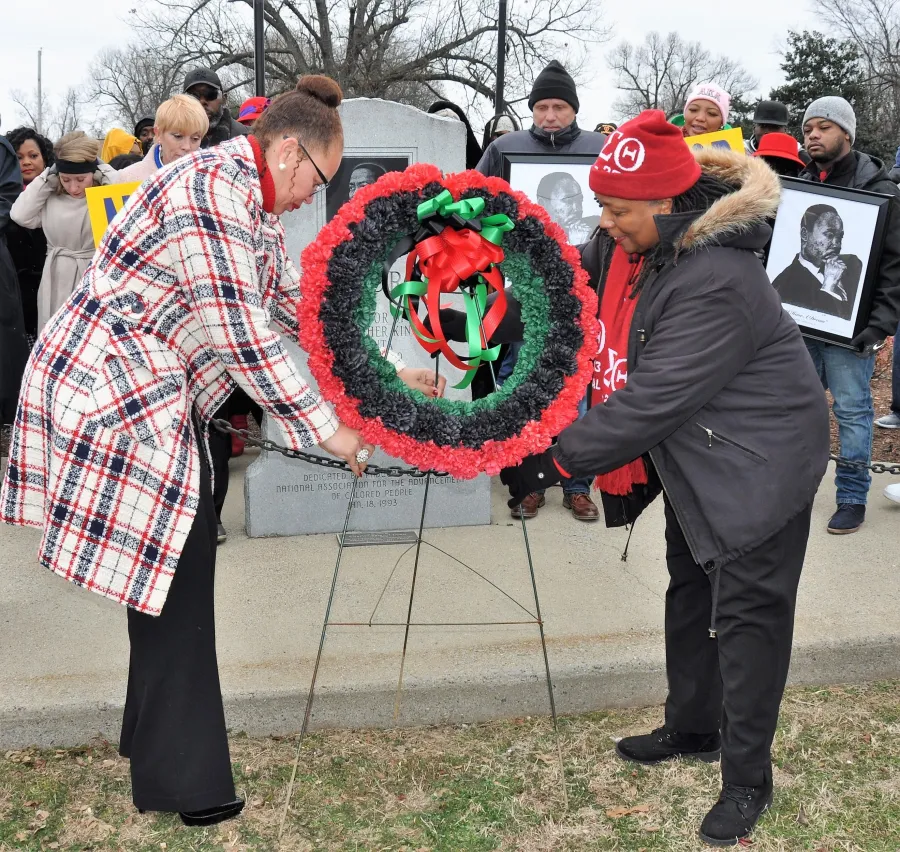 wreath_laying_at_the_dr._martin_luther_king_jr._memorial_in_paducah.jpg